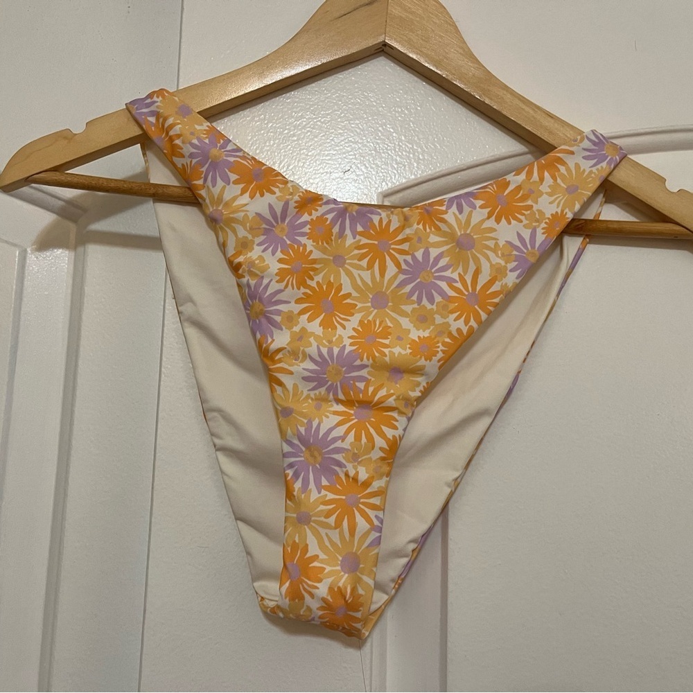 L * Space cabana bitsy bikini bottom - Picture 13 of 14